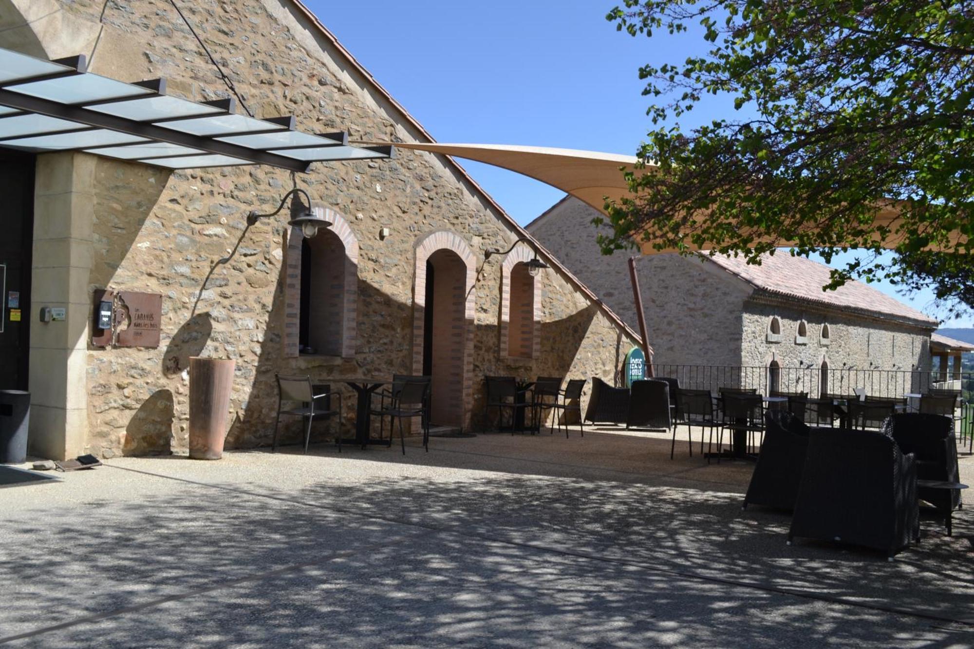 Les Cabanes Dans Les Bois Logis Hotel Villedubert Exterior foto