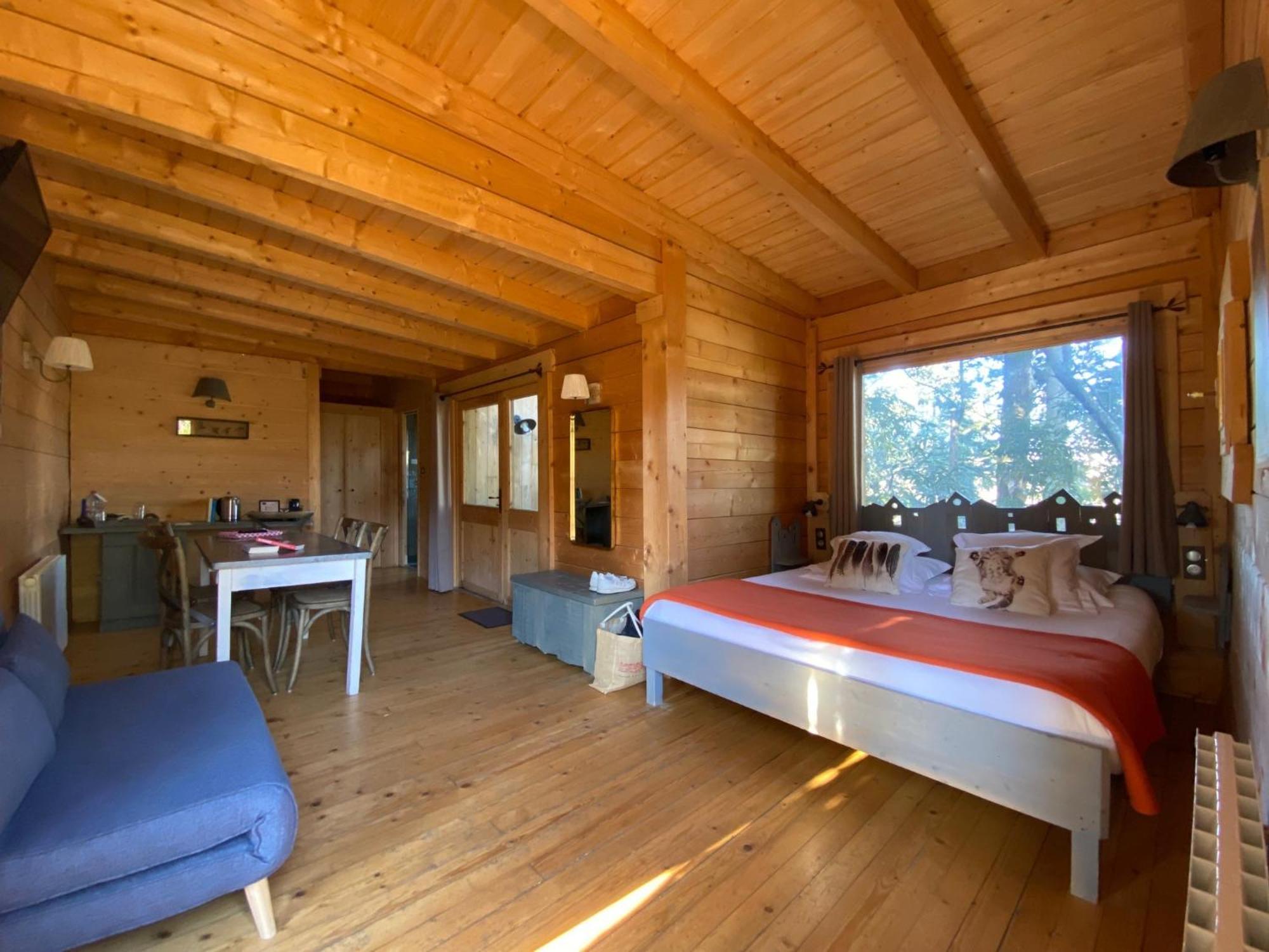 Les Cabanes Dans Les Bois Logis Hotel Villedubert Exterior foto