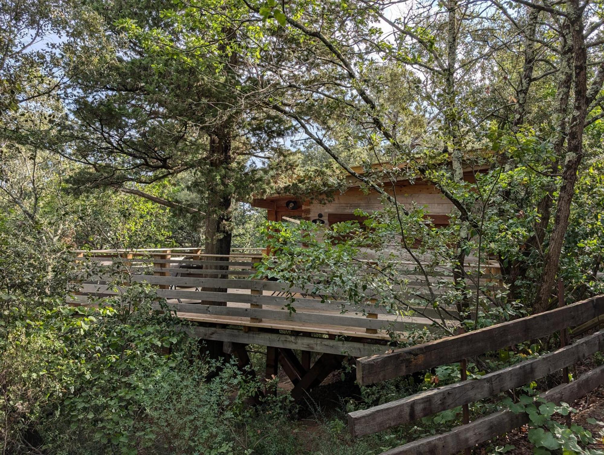 Les Cabanes Dans Les Bois Logis Hotel Villedubert Exterior foto